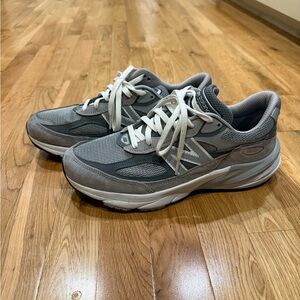 New Balance Men's Gray Sneakers
